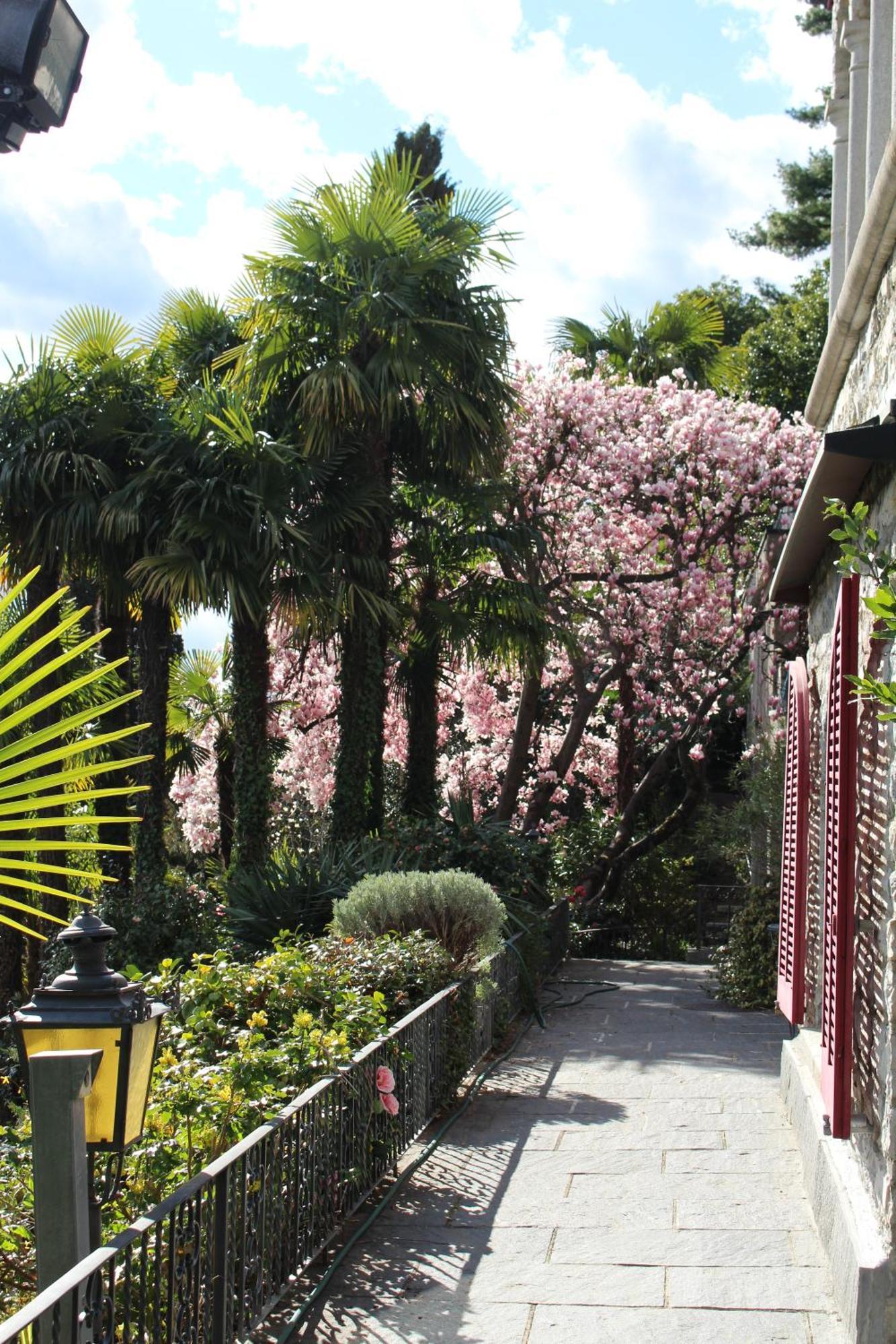 Barony Le Pergole Holiday Apartments Lugano Esterno foto