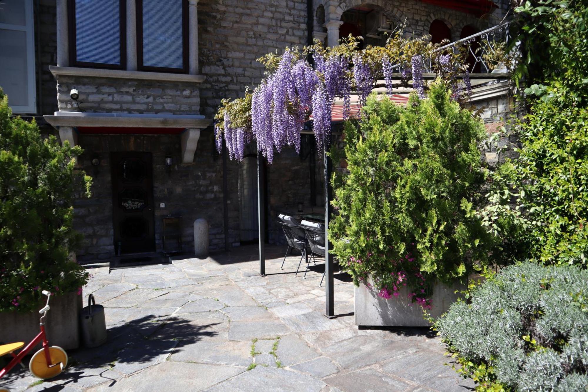Barony Le Pergole Holiday Apartments Lugano Esterno foto